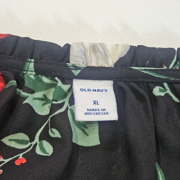 Old Navy Floral Top Womens XL Black Red Peplum Style Smart Casual Office Blouse - Picture 3 of 8